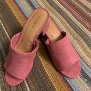 Pretty in Pink Old Navy NWOT mules